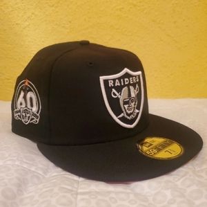 New Era 59Fifty Las Vegas Raiders Fitted Hat Size 7 5/8 "60 Year" Side Patch